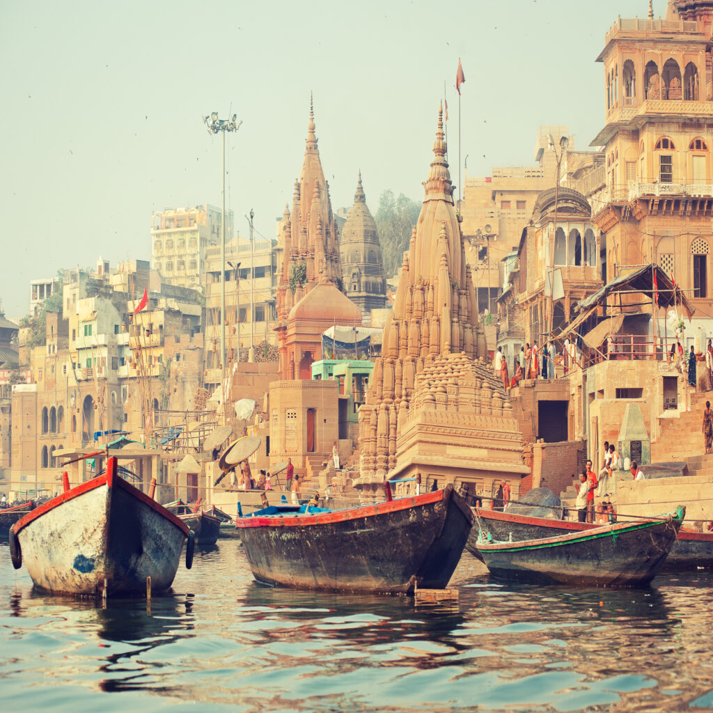 Varanasi - An immersive spiritual tour brings you India's immense religious and cultural significance. 